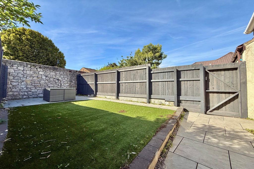 Property photo 2 of 19 Westerly Rear Garden