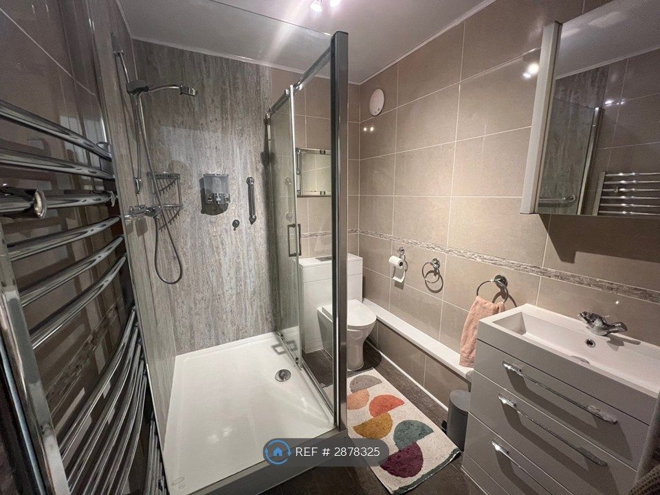 Additional image 10 of 2 bed flat to rentBeach Crescent, Littlehampton BN17