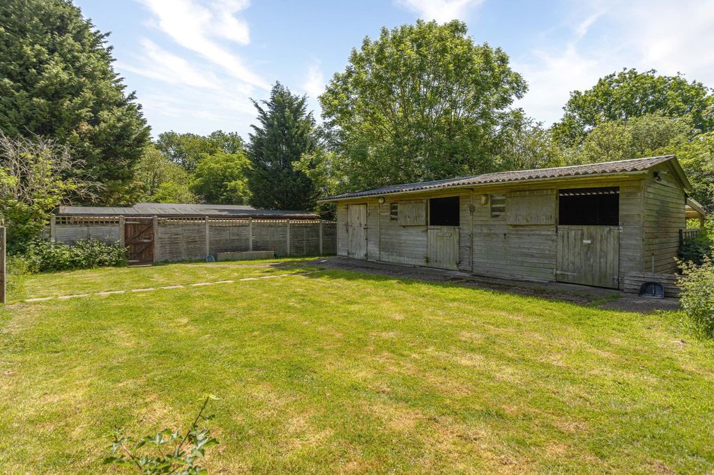 Property photo 3 of 42