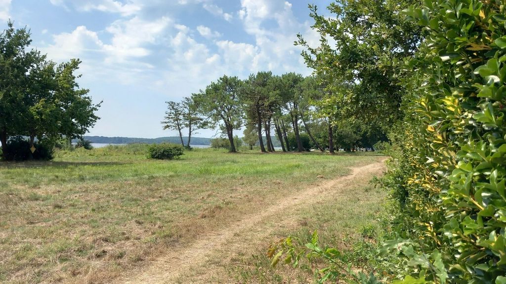 Property photo 1 of 4 Lac De Lacanau – Moutchic Beach, Large Lakeside Plot