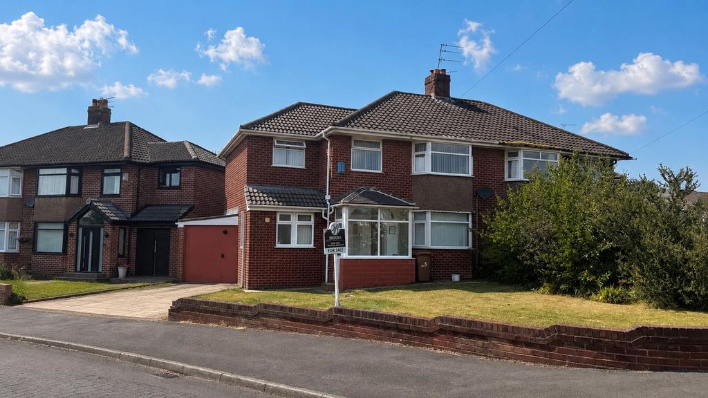 Property photo 1 of 28 5 Fairholme External.Png