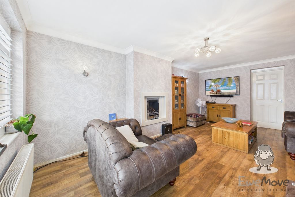 Property photo 3 of 14 17