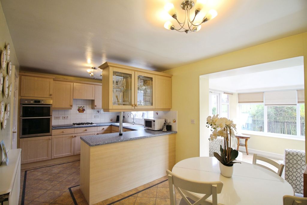 Property photo 3 of 24 Kitchen Dining Area