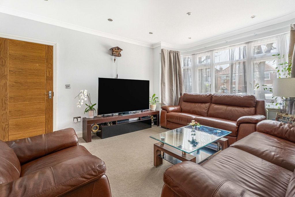 Property photo 3 of 15 Picture No. 13