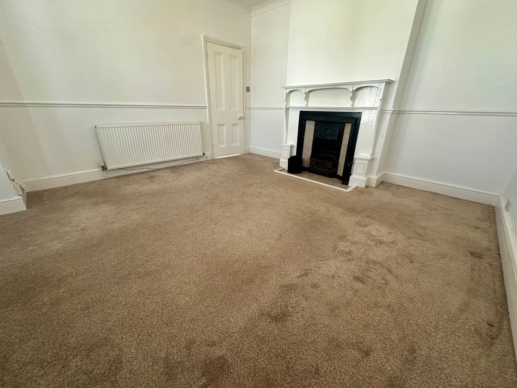 Property photo 2 of 13 Image