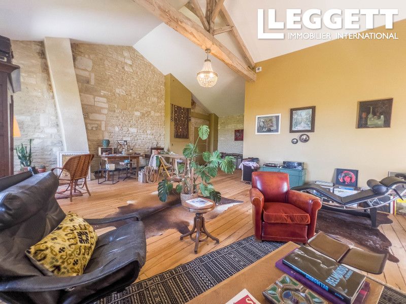 Property photo 3 of 10