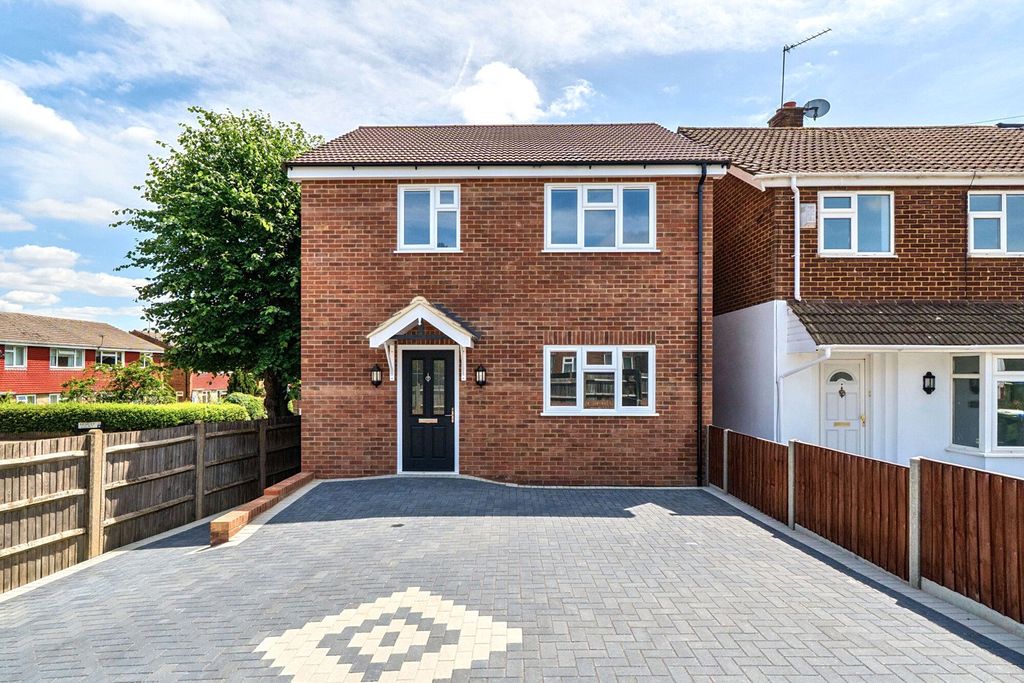 Property photo 1 of 16 External