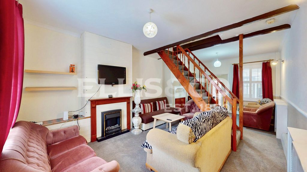 Property photo 1 of 26 Picture No. 05
