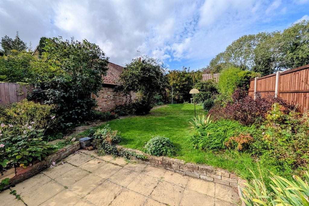 Property photo 2 of 7