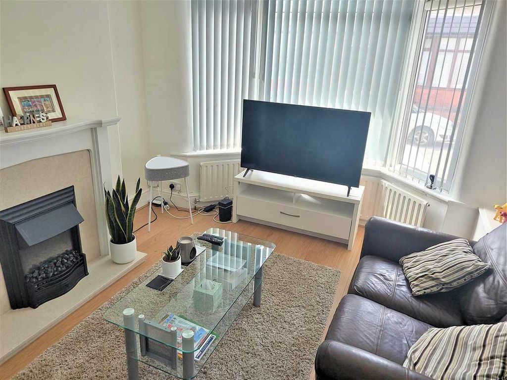 Property photo 2 of 20
