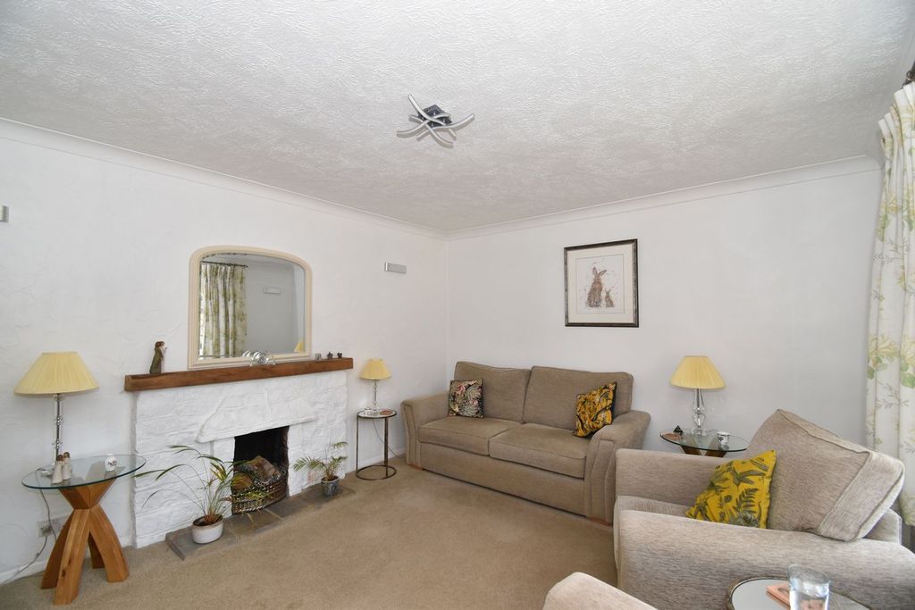 Property photo 2 of 14