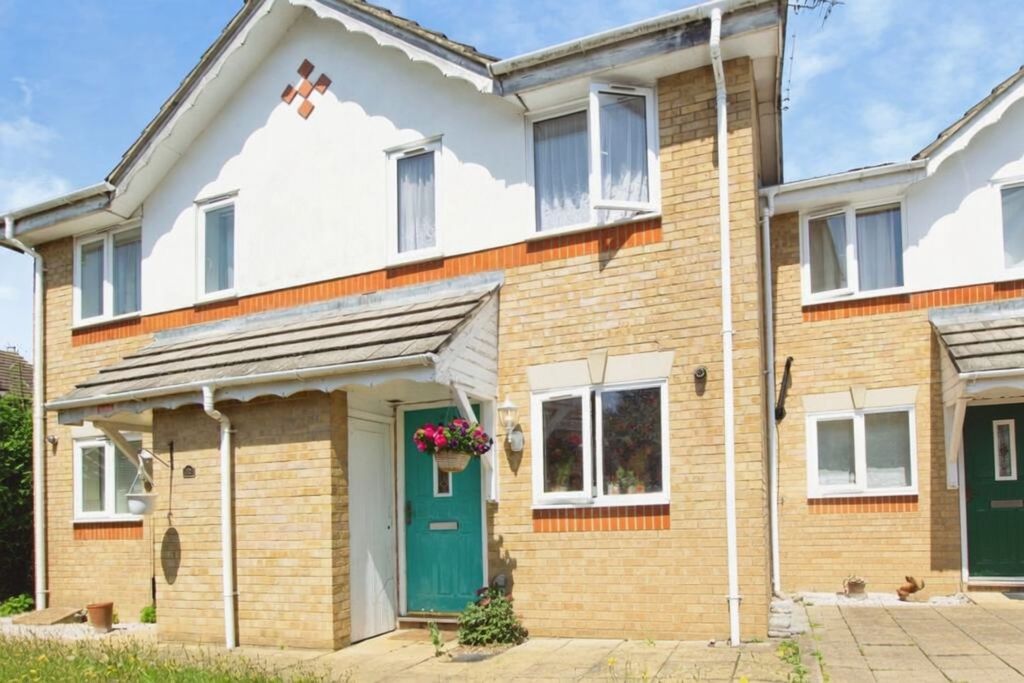 Property photo 1 of 17