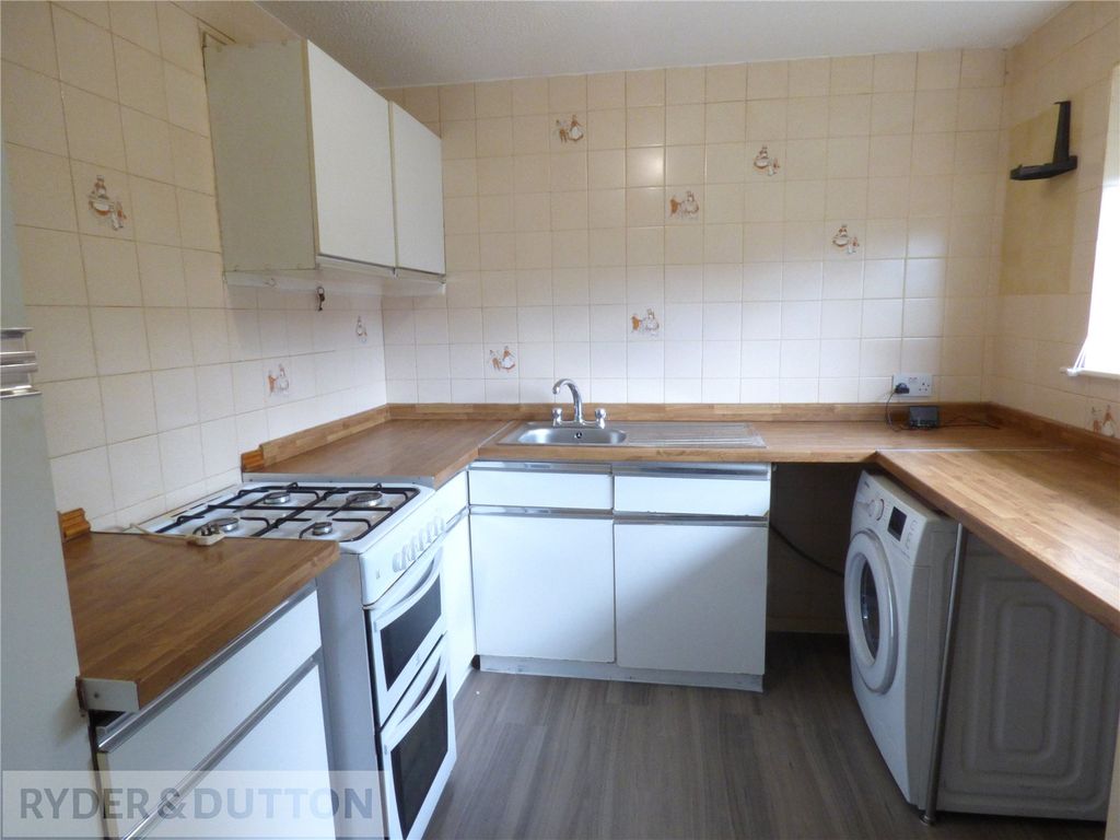Property photo 3 of 13 Kitchen
