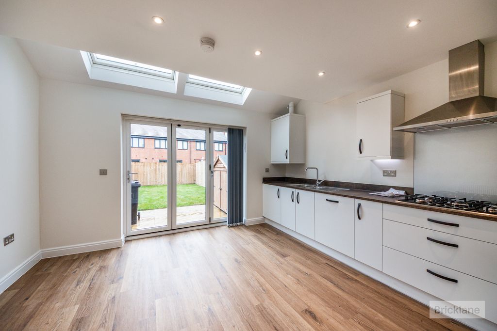 Property photo 2 of 15 Image