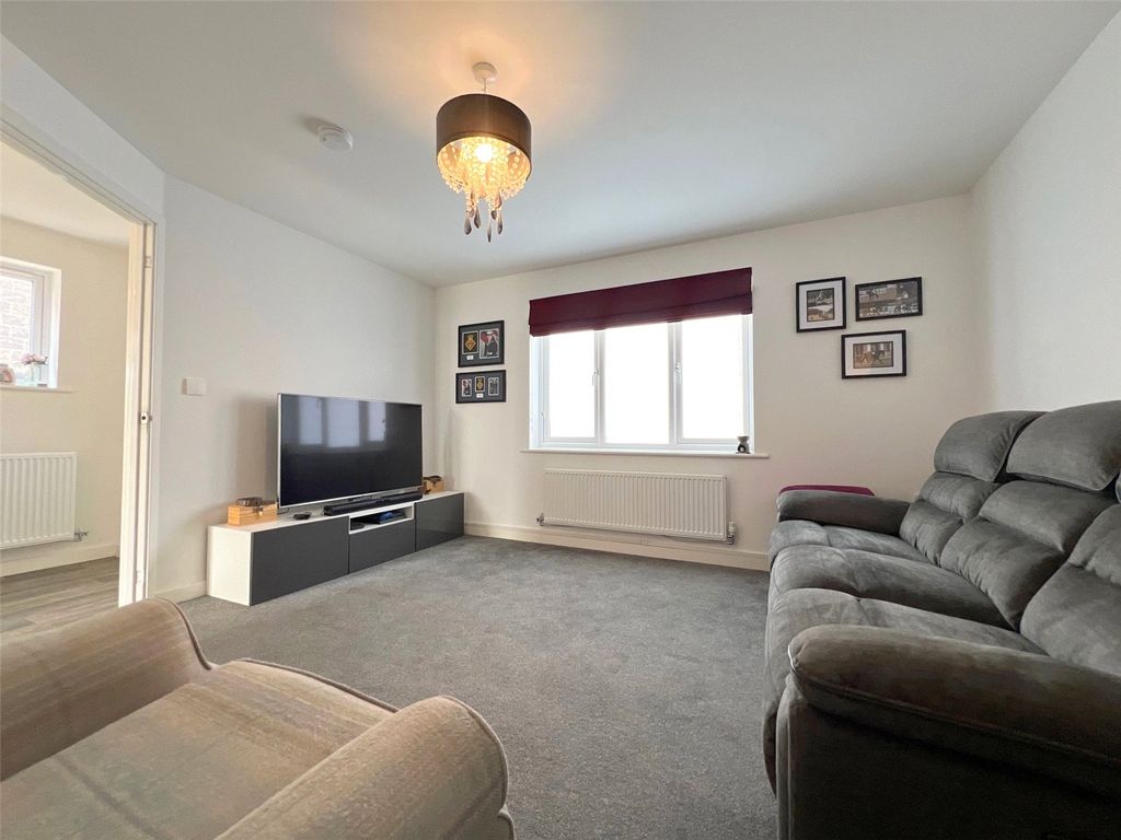 Property photo 3 of 20 Picture No. 23