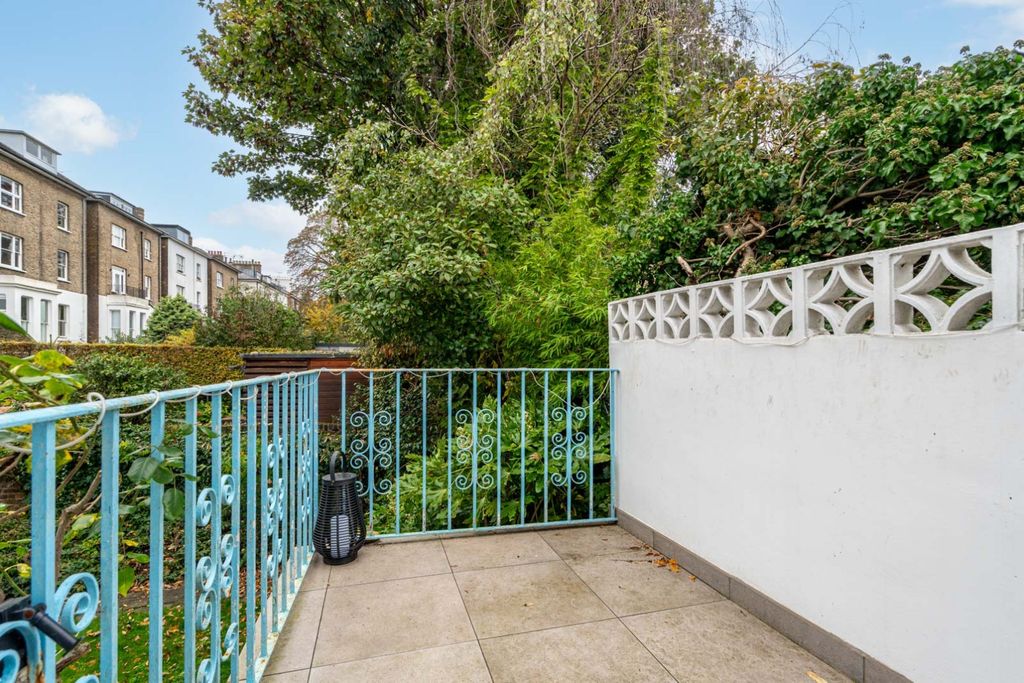 Property photo 3 of 16 Picture No. 21