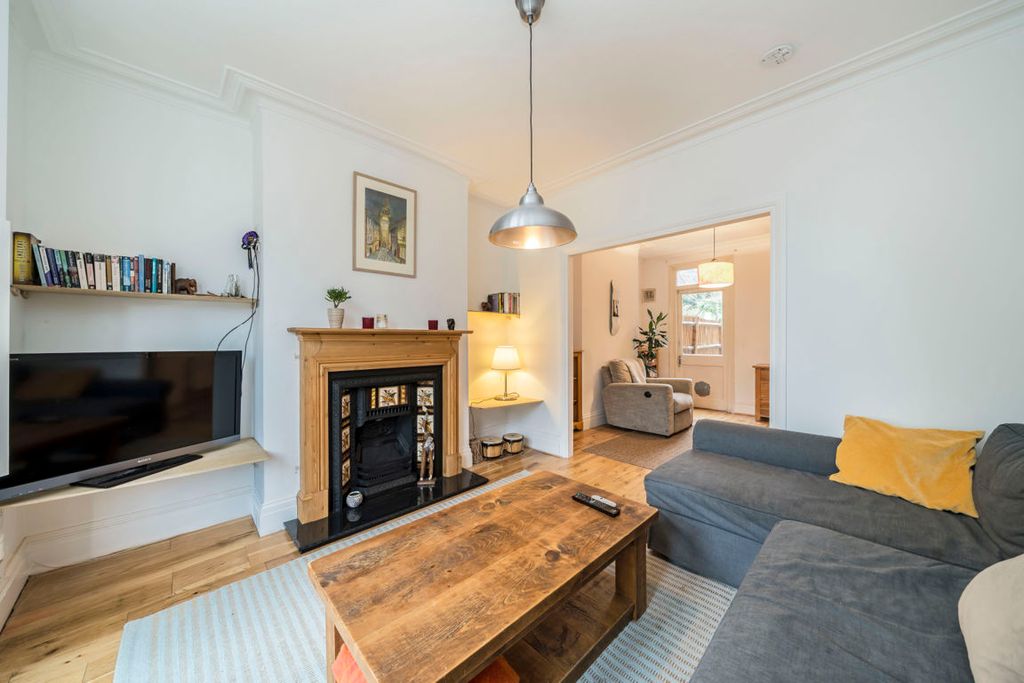 Property photo 2 of 9