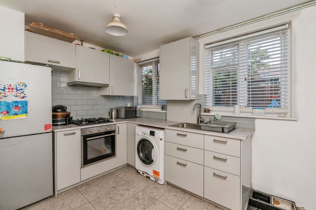 Property photo 2 of 15