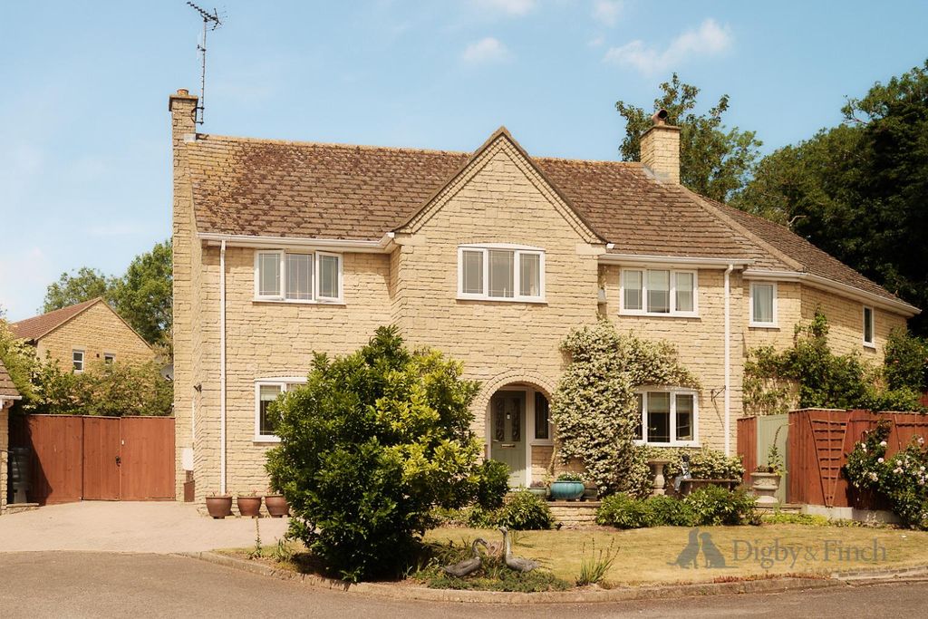 Property photo 1 of 31 1.Png