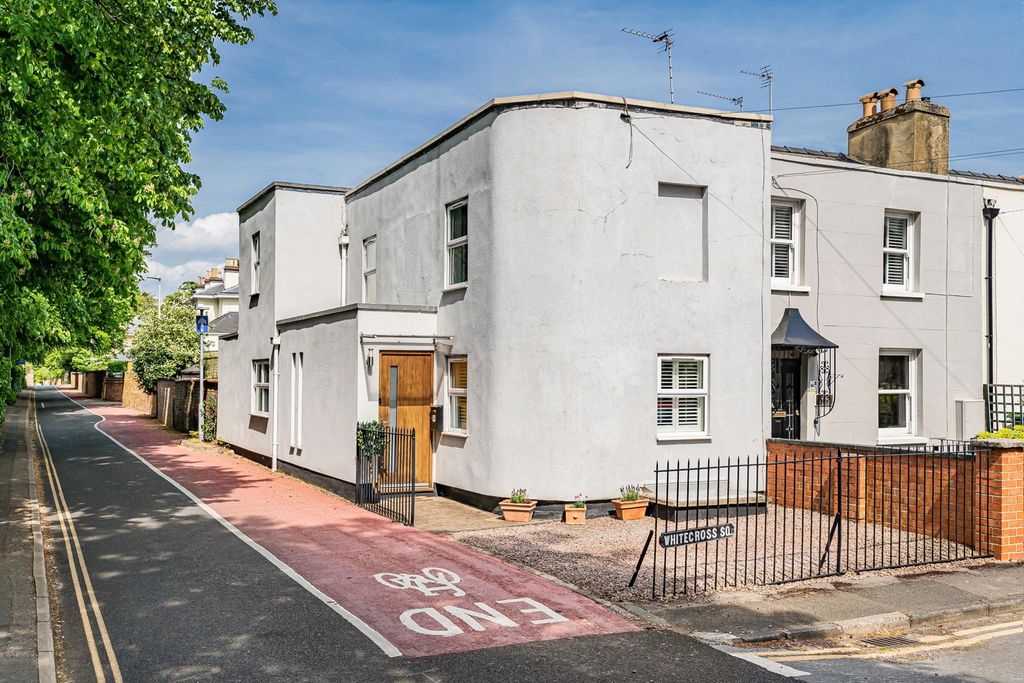 Property photo 1 of 19 9_80704