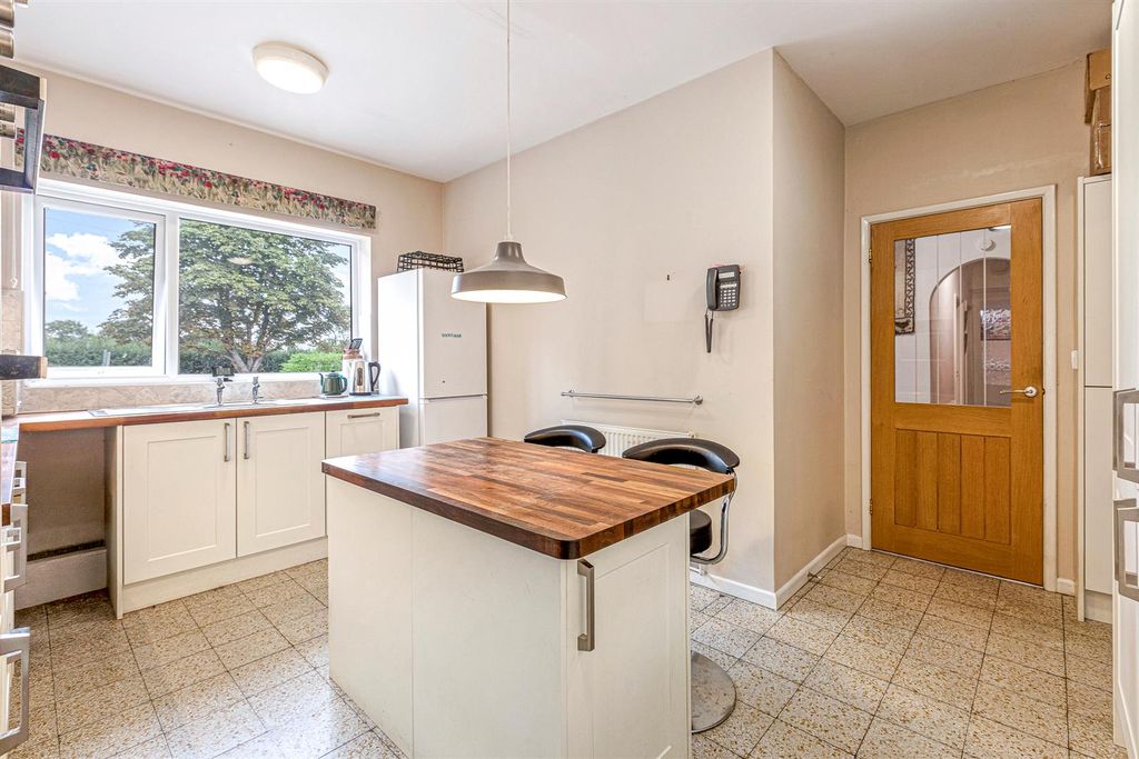 Property photo 3 of 28 Image 14.Jpg