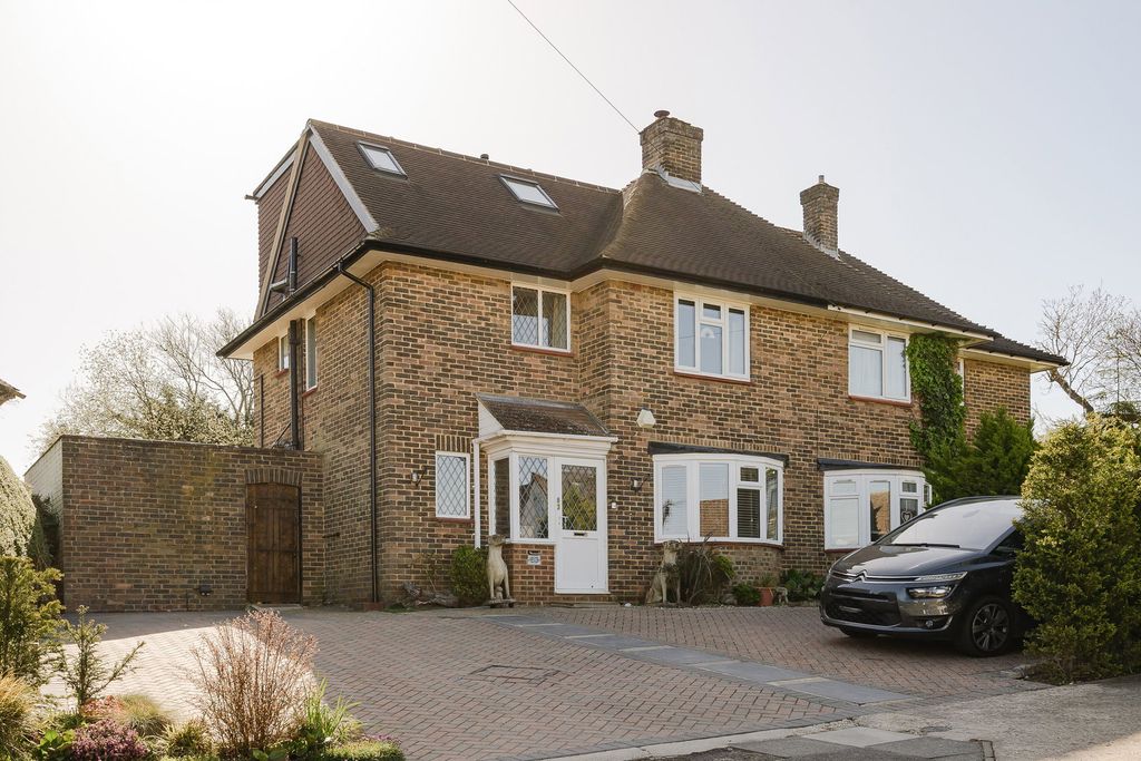 Property photo 1 of 29