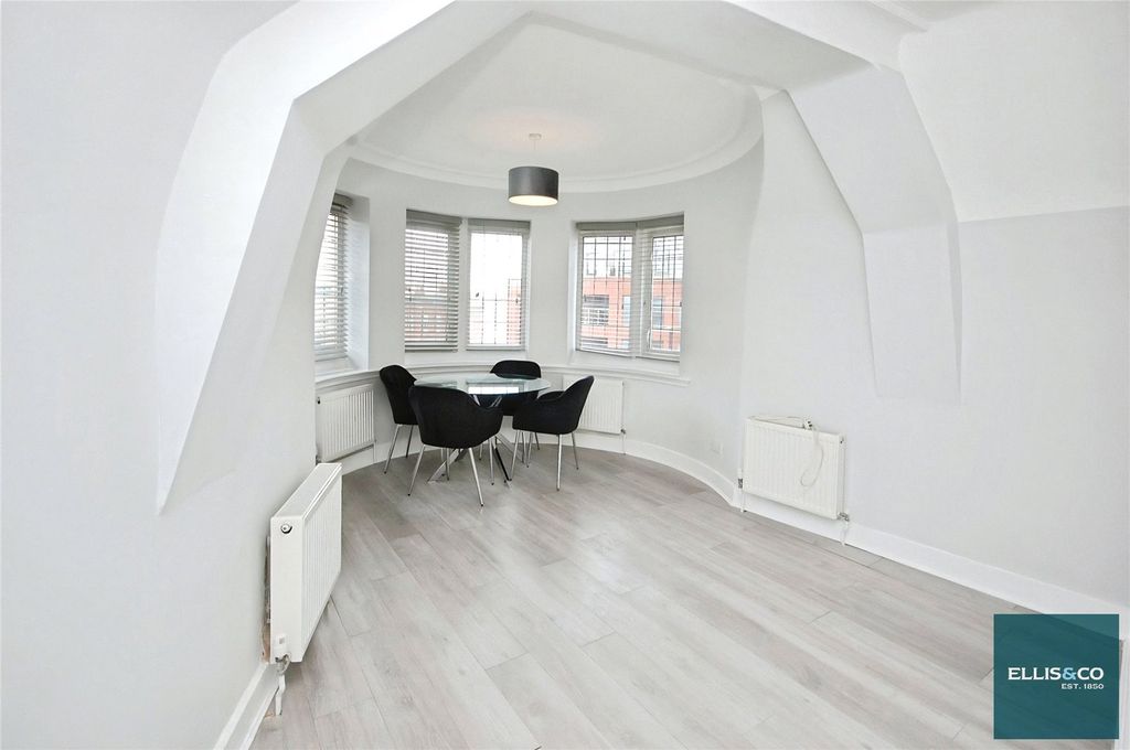 Property photo 1 of 11 Picture No. 32