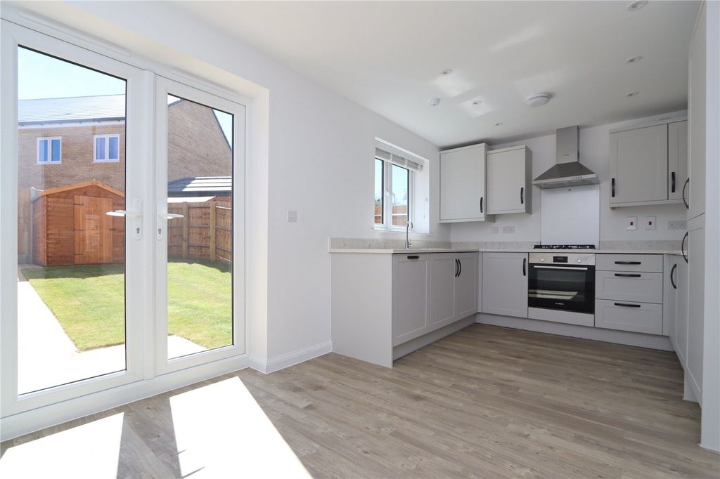Property photo 2 of 16 Picture No. 01