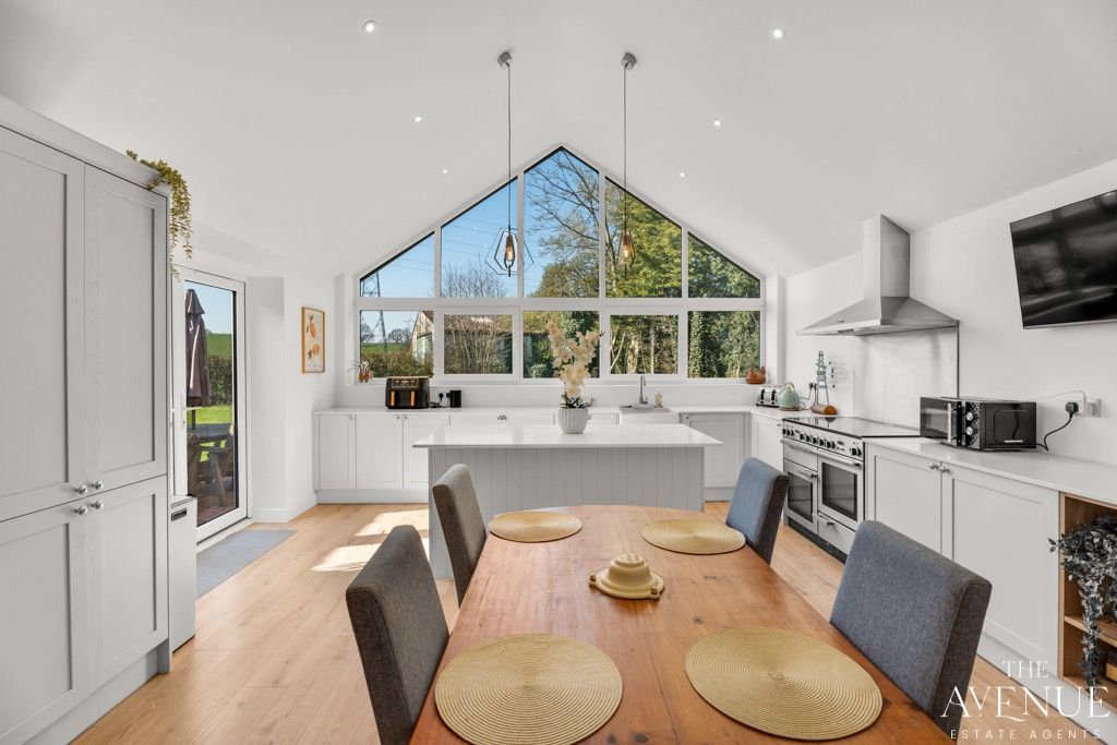 Property photo 2 of 39 4942624