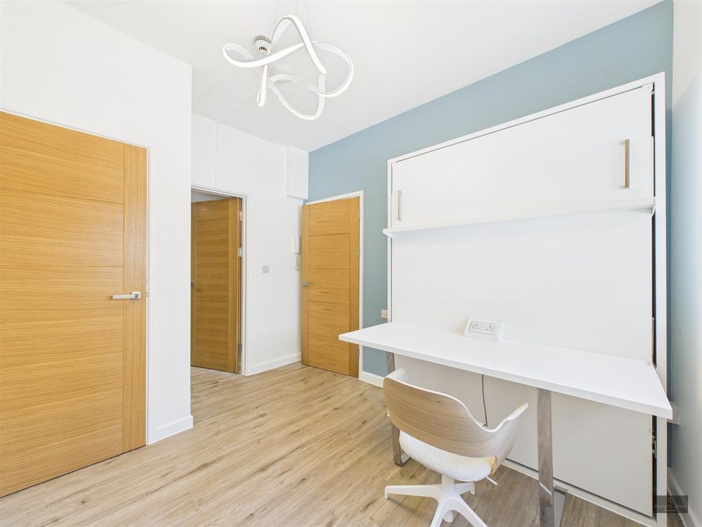 Property photo 3 of 8 Cam02887G0-Pr0526-Still002.Jpg