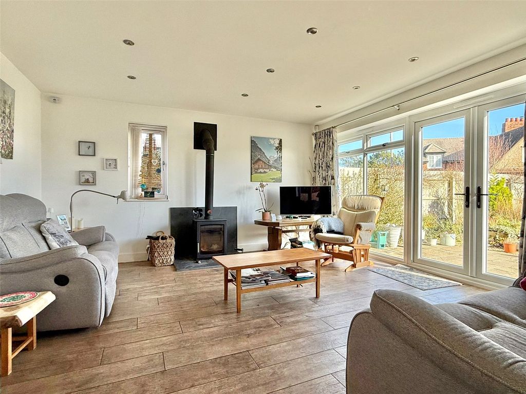 Property photo 2 of 23 Picture No. 36