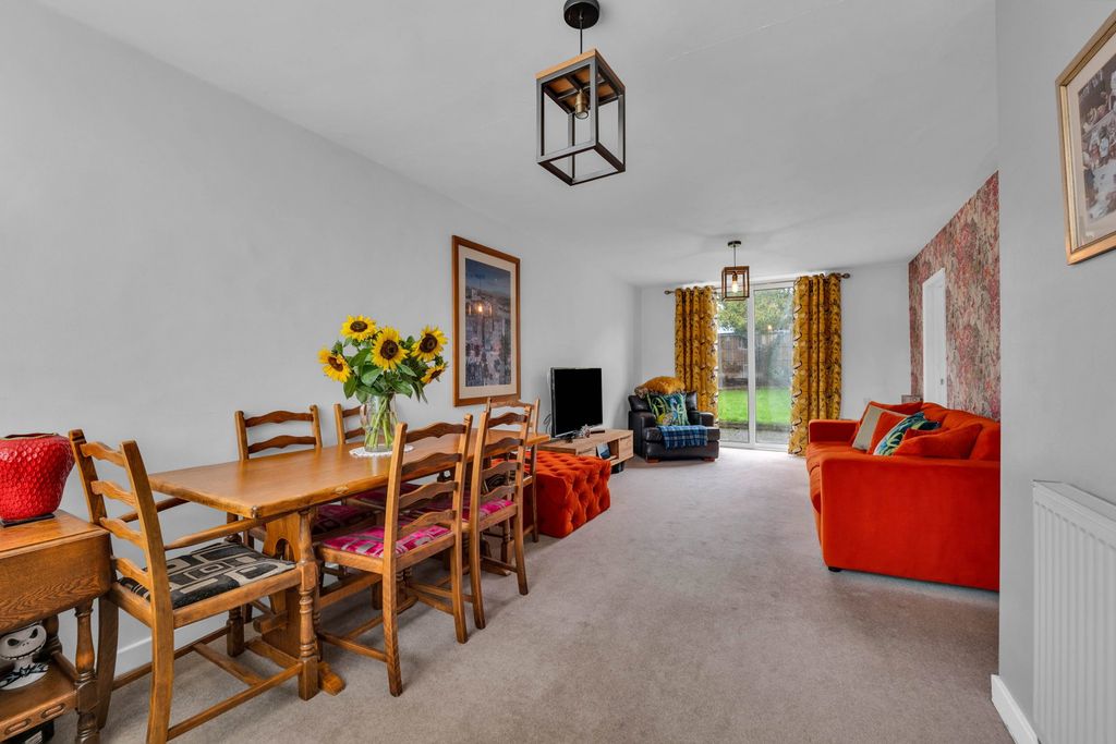 Property photo 3 of 19