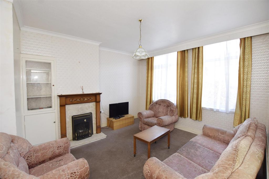 Property photo 3 of 14 Recep 1Jpg