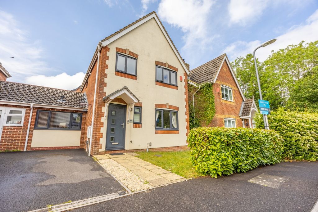 Property photo 1 of 42