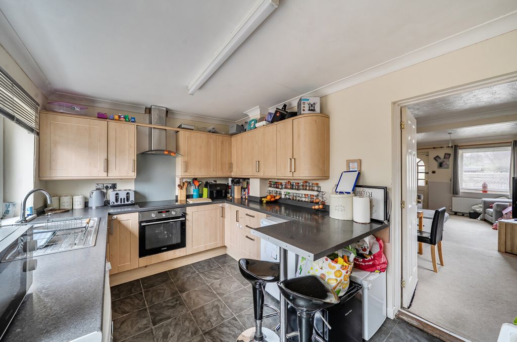 Property photo 2 of 15 1422815-14-69Aac3...