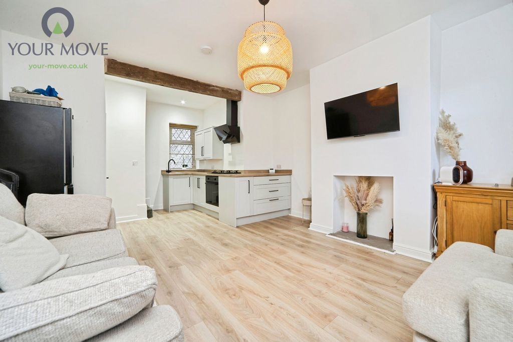 Property photo 2 of 15 Pbox-Img.Jpg
