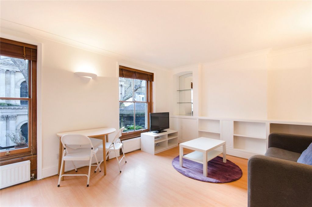 Property photo 1 of 10 Reception Room