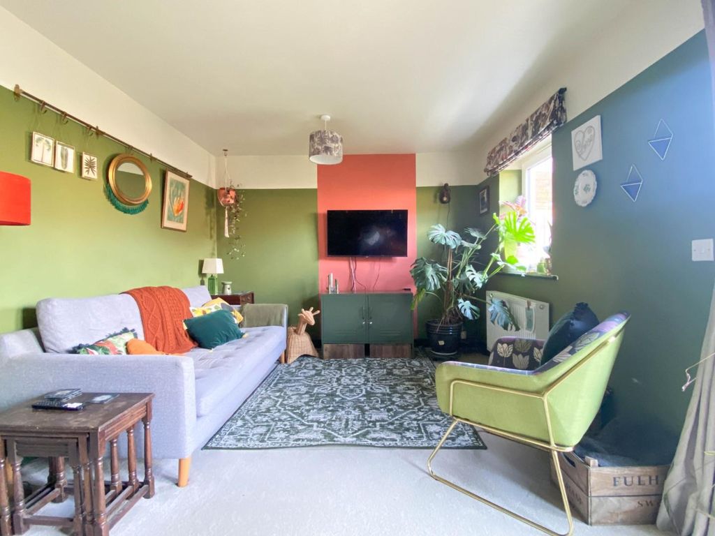 Property photo 3 of 14 Image00027.Jpg