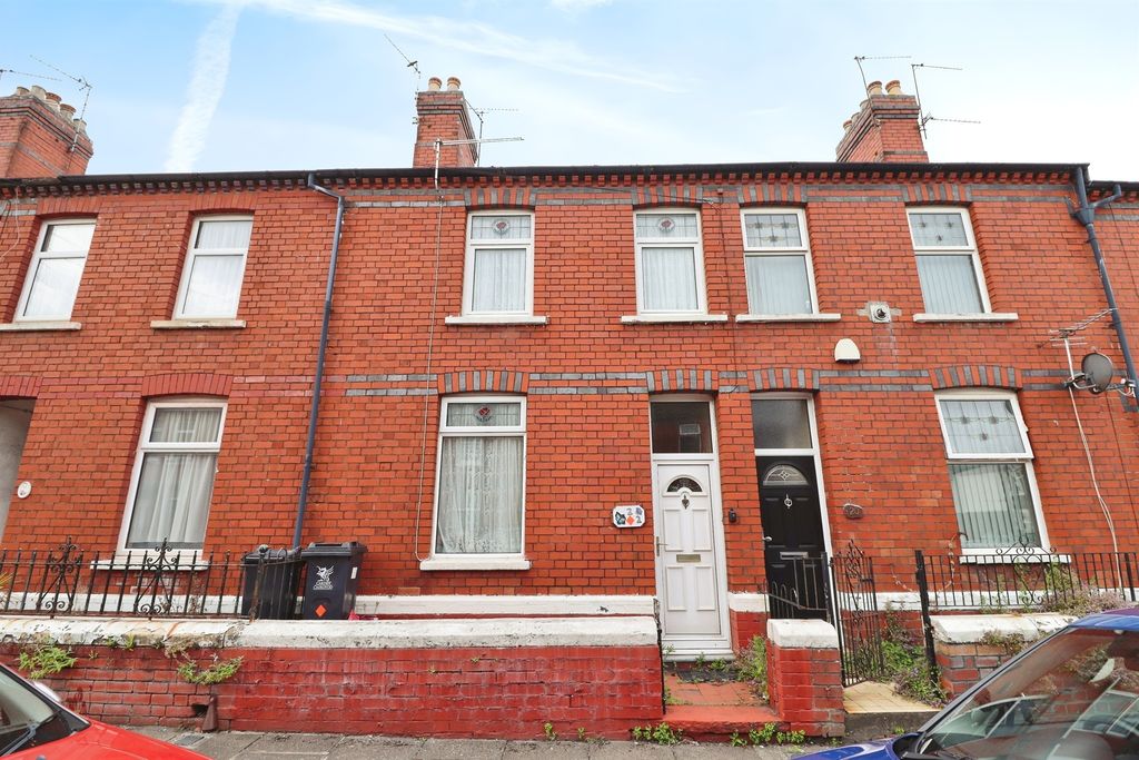 Property photo 1 of 13