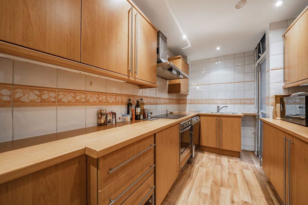 Property photo 3 of 7