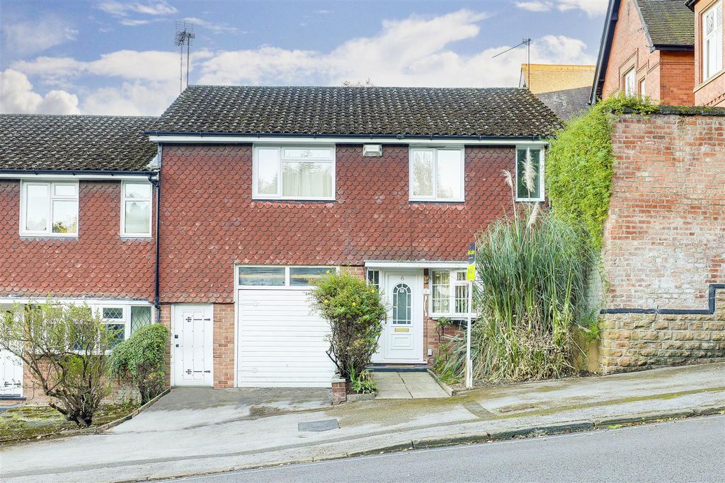 Property photo 1 of 16 27521.Jpg