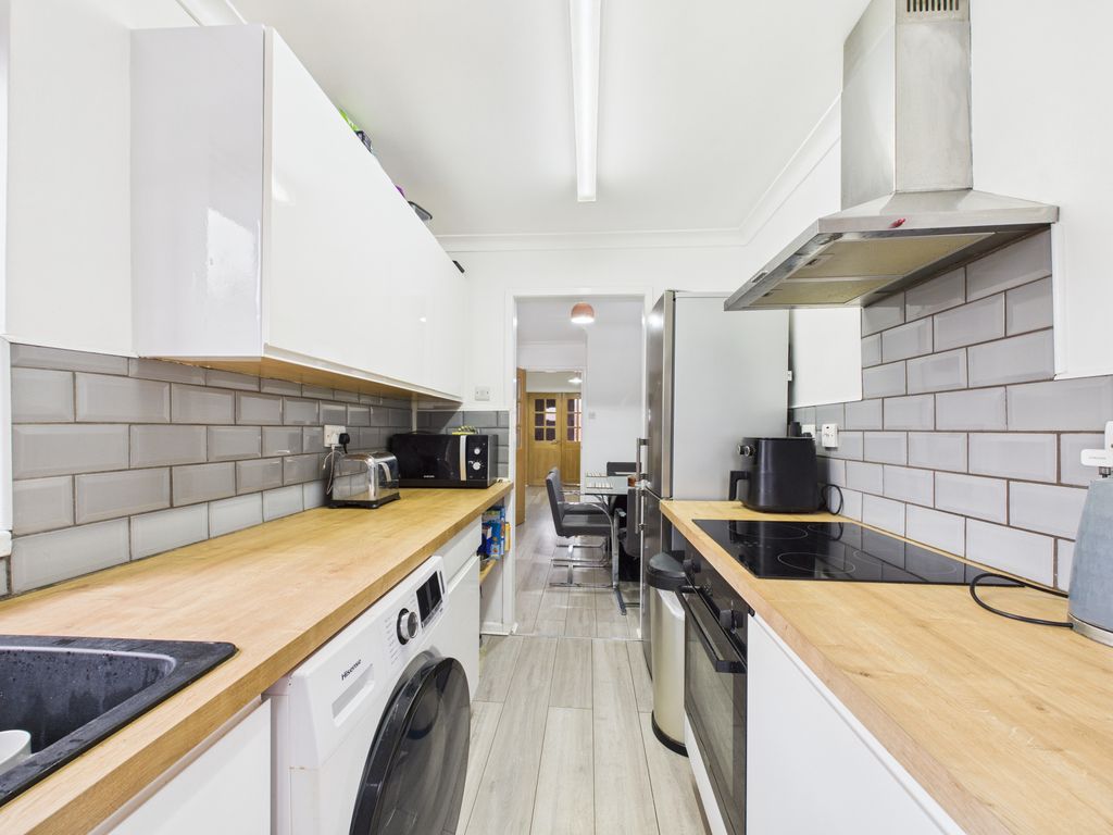 Property photo 3 of 18