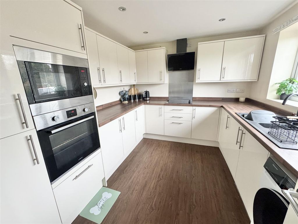 Property photo 2 of 16 Img_1422.Jpg