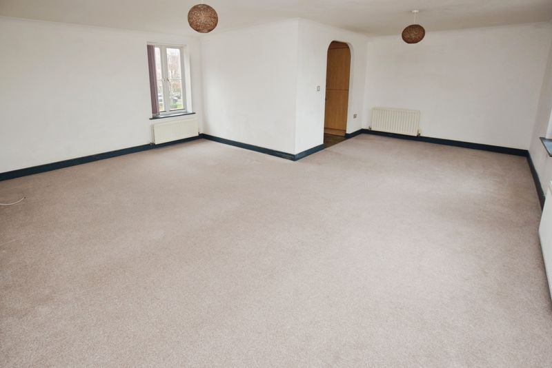 Property photo 2 of 9 Photo 7