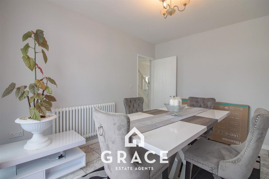 Property photo 3 of 16 Dining Room