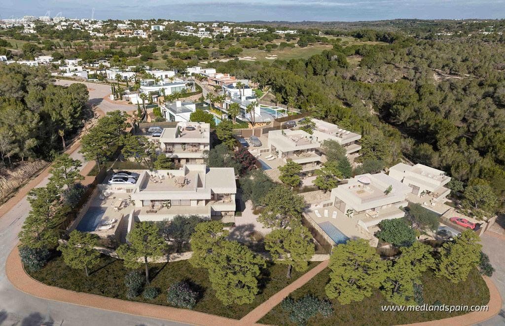 Property photo 1 of 14 Luxury Villa With 3 Bedrooms And Panoramic Sea Views In Las Colinas Golf