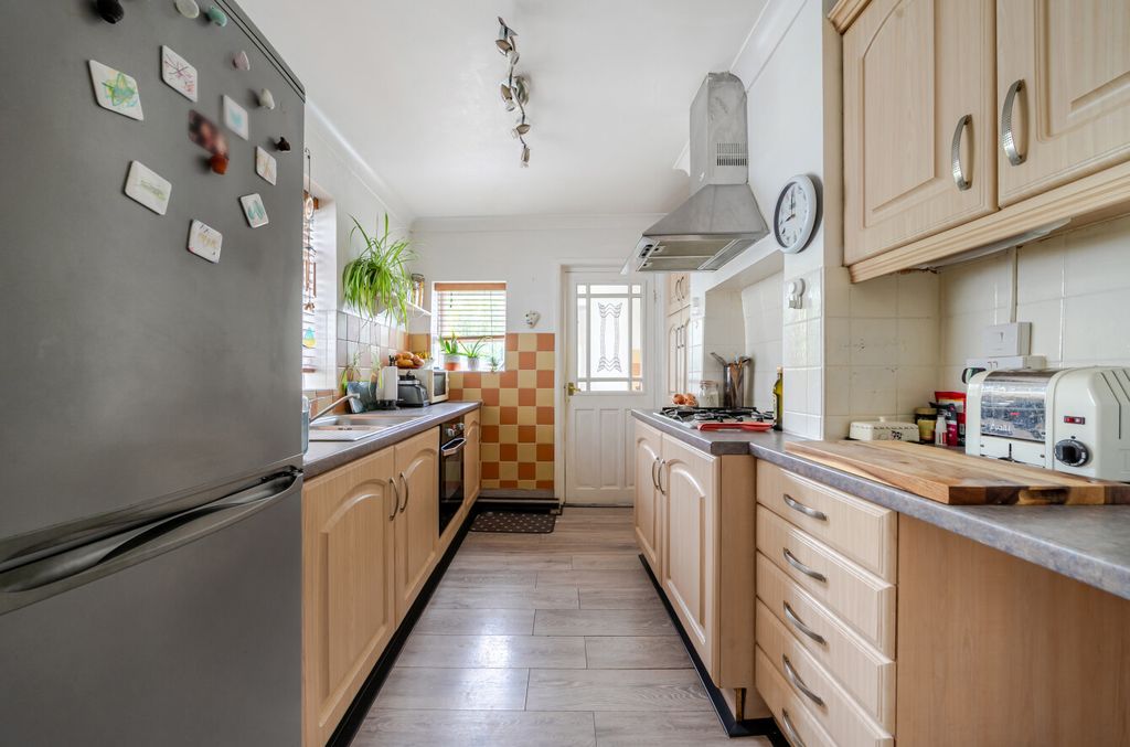 Property photo 3 of 10 1456564-7-6A0c496...