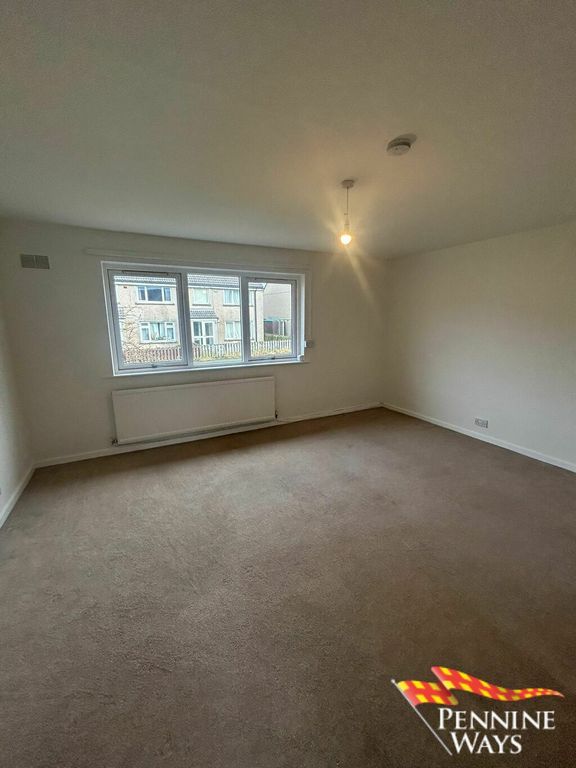 Property photo 3 of 7 Living Area