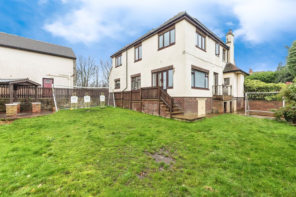 Property photo 2 of 20