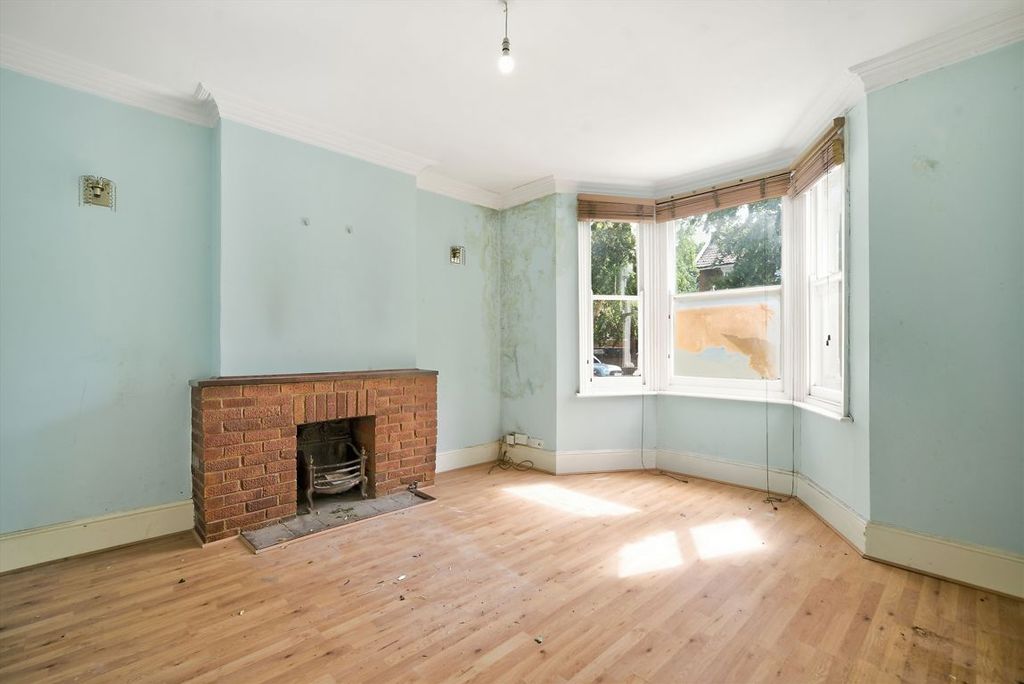 Property photo 2 of 7